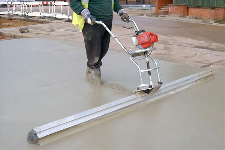 Surface Finishing Screed